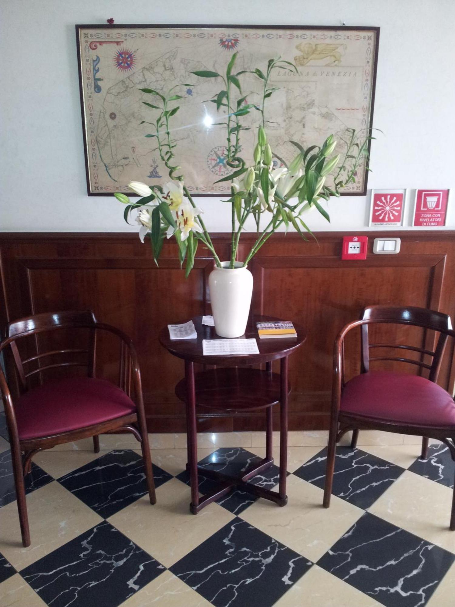 Hotel Regit Местре Экстерьер фото