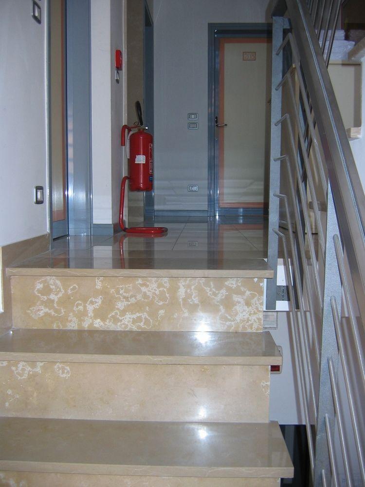 Hotel Regit Местре Экстерьер фото