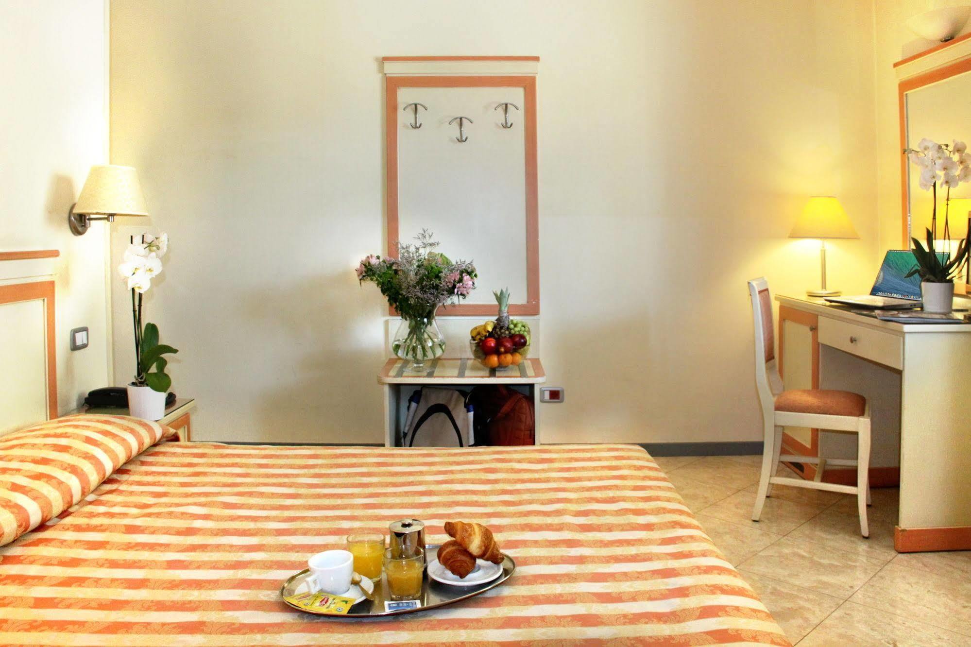 Hotel Regit Местре Экстерьер фото